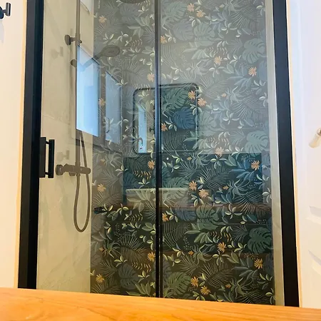 Moderne Cozy Ribaute-les-Tavernes