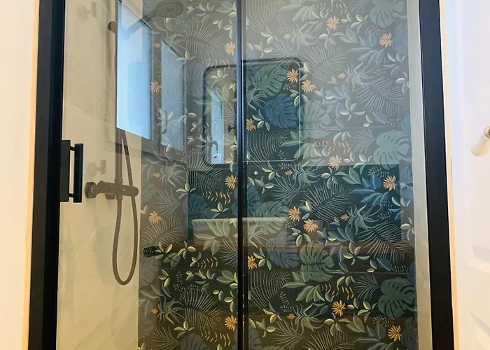 Moderne Cozy Ribaute-les-Tavernes